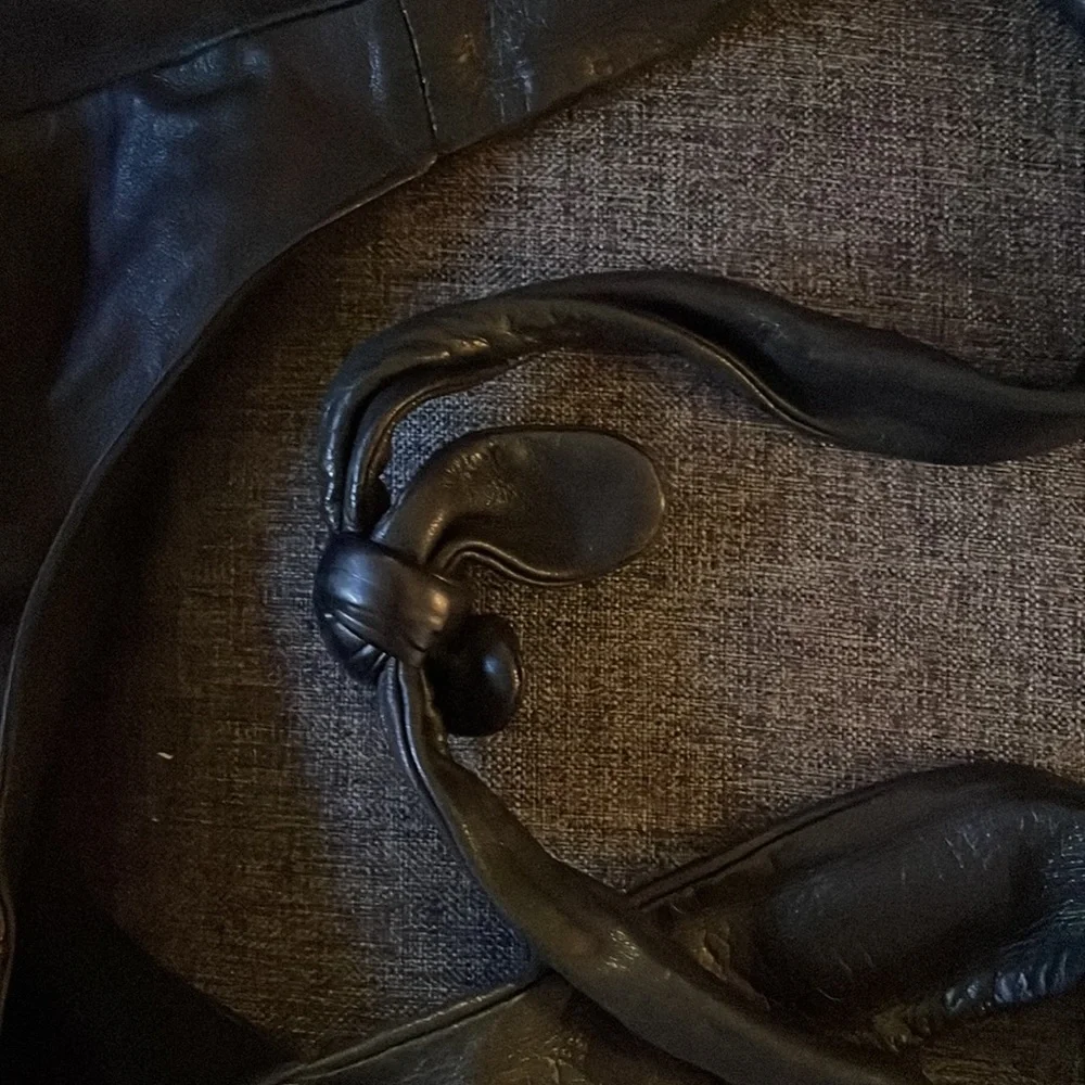 Black leather hobo Alexander wang INSPIRED  -excellent condition adjustable tie